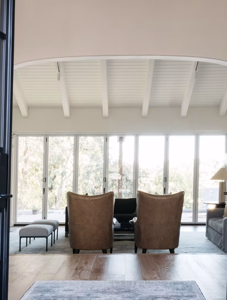 Remote vs. Full-Service Interior Design: Which One Fits Your Life?